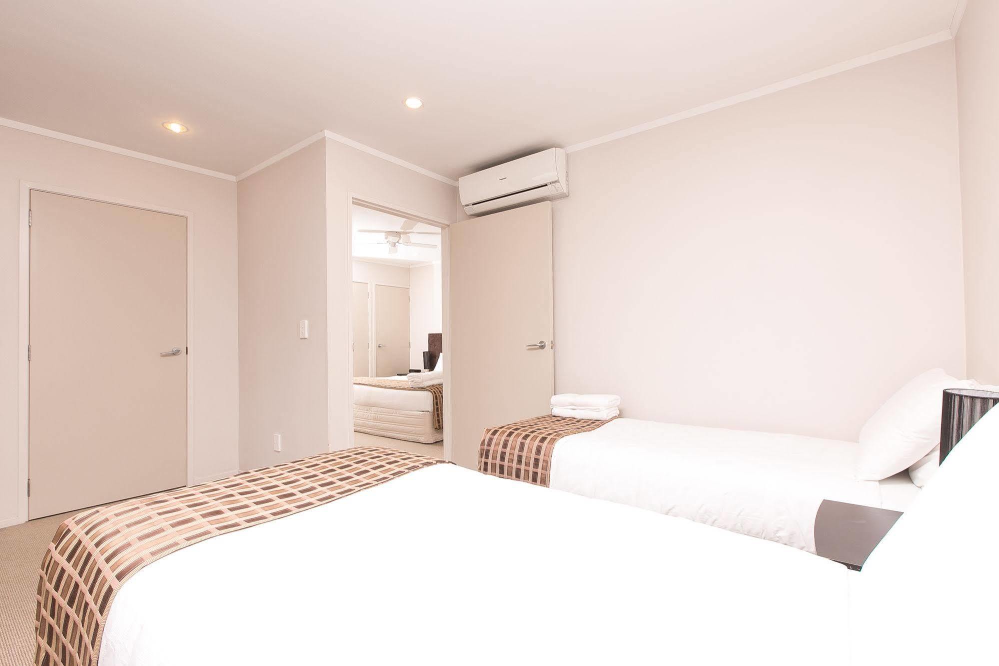 Parkview Motor Inn Pukekohe Экстерьер фото