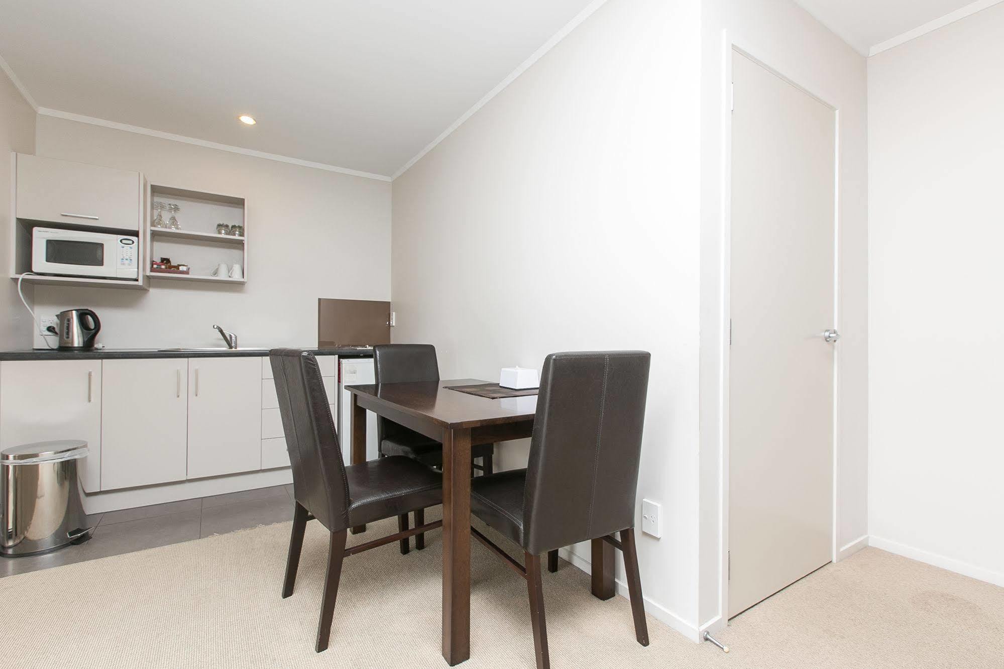 Parkview Motor Inn Pukekohe Экстерьер фото